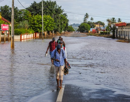 Restabelecida ligação terrestre entre o sul e o norte de Moçambique após 15 dias de interrupção