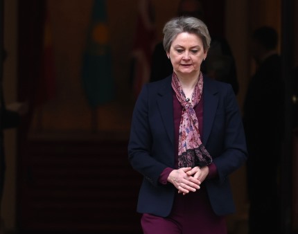 Governo britânico convocou embaixador do Irão para protestar contra espiões