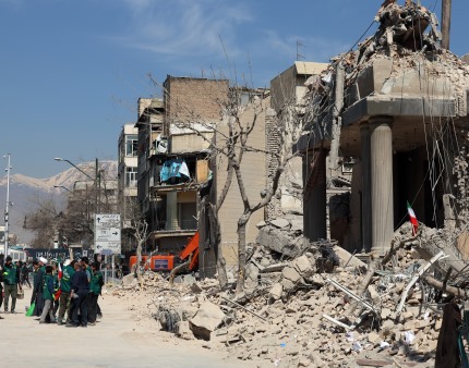 Israel lança nova vaga de ataques aéreos contra Teerão