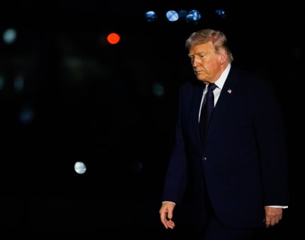 Trump insiste que situação em Cuba pode levar a tomada de poder amigável ou não