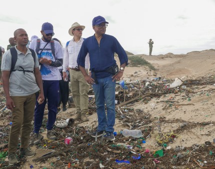 PR cabo-verdiano lança debate sobre Santa Luzia, ilha contaminada por plástico