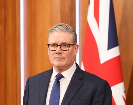 Starmer anuncia cimeira de líderes sobre plano para estreito de Ormuz