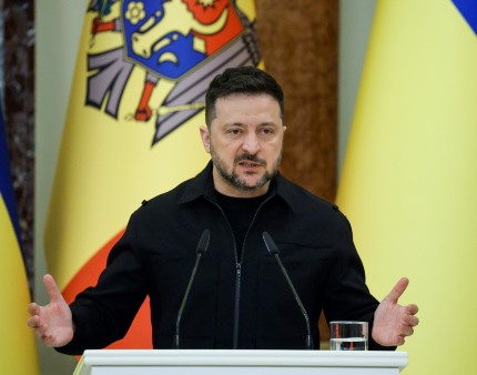 Zelensky critica “puro cinismo” da Rússia