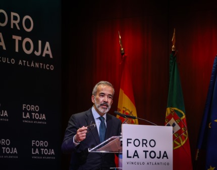 Afastamento dos EUA teve efeito de aproximar UE do Reino Unido e Canadá - MNE