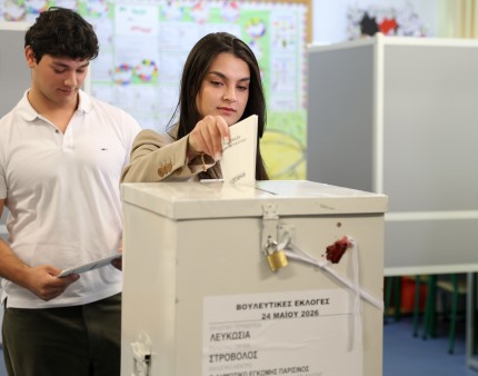 Partido da oposição conservador venceu eleições legislativas em Chipre - projeções