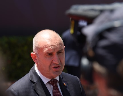 Novo Governo pró-russo da Bulgária vai suspender ajuda militar à Ucrânia