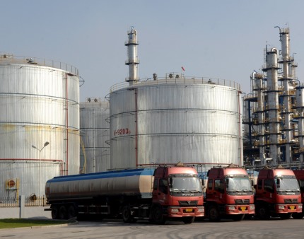 Fornecimento de petróleo para UE mantém-se estável apesar de flutuações no preço