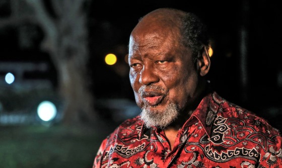 Chissano defende “boa cooperação” e investimentos e não reparações pelo passado colonial