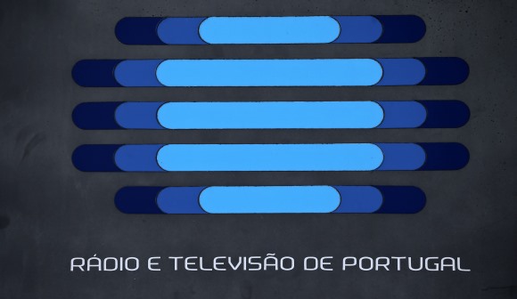 Nova organização da RTP reduz diretores para 23 e 97 trabalhadores aderem às saídas