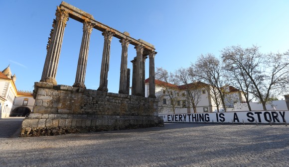 Exposição leva a Évora 50 obras de artistas lusófonos da coleção Fundação PLMJ