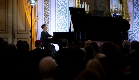 Recital de Maria João Pires em direto no Mezzo Live no Dia Internacional da  Mulher