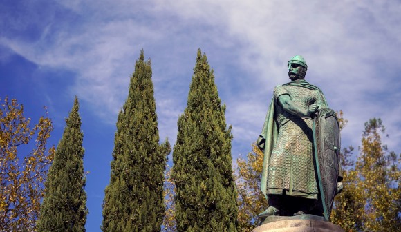 Recolocada espada na estátua de D. Afonso Henriques em Guimarães