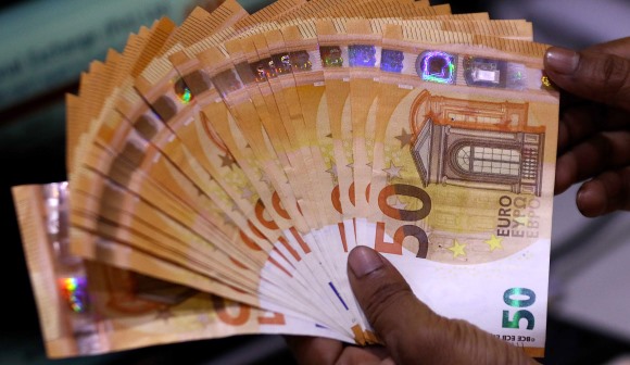 Governo diz que salário subiu acima do previsto mas produtividade continua baixa