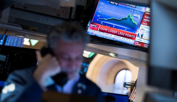 Bolsa de Nova Iorque abre no vermelho