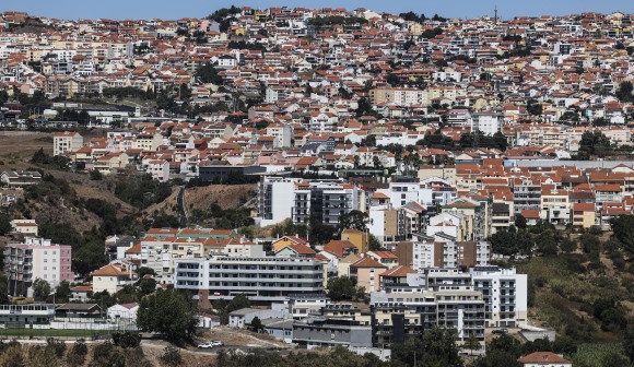 Peso de entidades que não as famílias na compra de habitação recua para 13,9% em 2024
