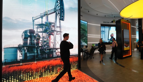 Lucro líquido da petrolífera russa Rosneft cai 68,3% no 1.º semestre