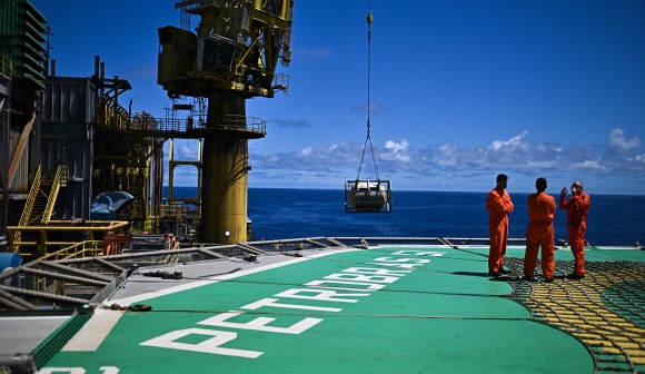 Petrobras regista subida de 193% nos lucros do primeiro semestre