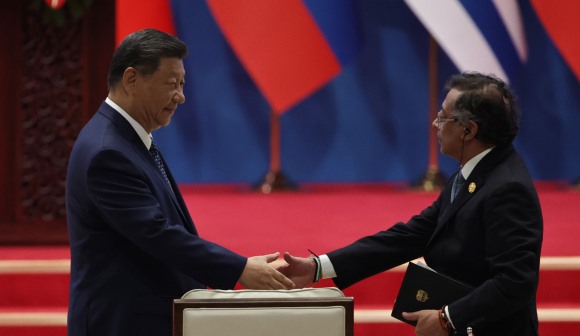 Xi Jinping diz que China "será sempre boa amiga" dos países da América Latina e Caraíbas