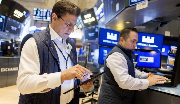Wall Street fecha sem rumo na expectativa de estatísticas económicas