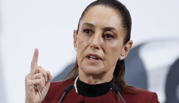 Presidente mexicana anuncia construção de 60 centrais de ciclo combinado no país