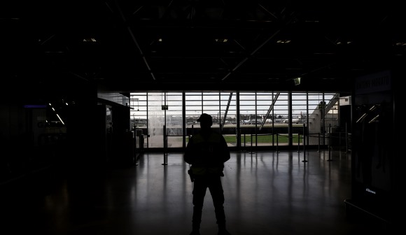 Recolha de dados biométricos retomada ao ínicio da tarde nos aeroportos - PSP