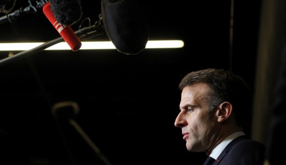 Macron satisfeito por contrapoderes terem atuado nos EUA face às tarifas de Trump