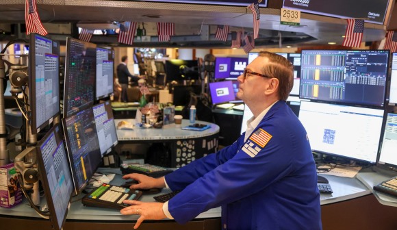 Wall Street mostra apetite pelo risco e fecha com recordes do S&P500 e Nasdaq