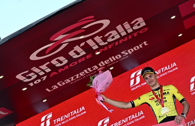 Olav Kooij desiste dois dias depois de ter vencido etapa do Giro