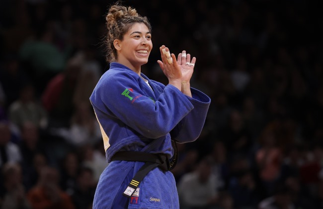 Judoca Patrícia Sampaio conquista medalha de prata no Grand Slam de Tóquio