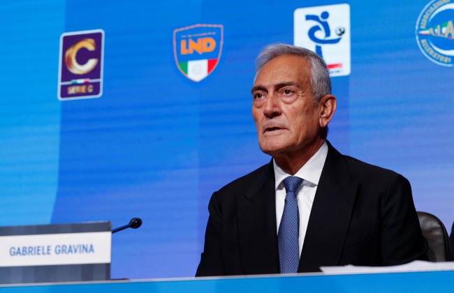 Ministro do desporto pede demissão do presidente da Federação Italiana