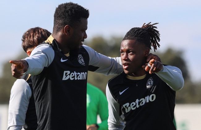 Diomande regressa aos treinos do Sporting a dois dias da deslocação a Nápoles