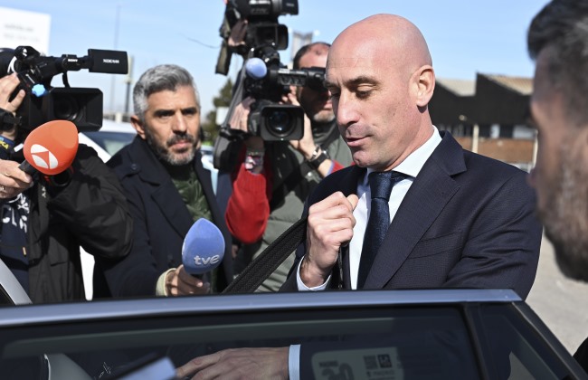 Rubiales perde recurso e vai pagar a Hermoso por beijo não consentido no Mundial