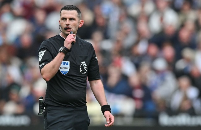 Inglês Michael Oliver arbitra jogo entre Benfica e Nice da Liga dos Campeões