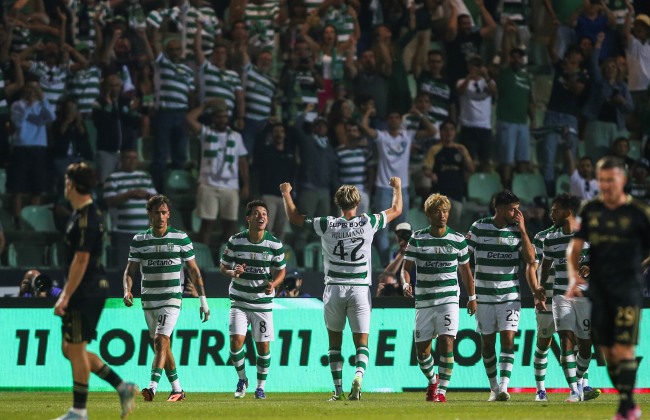 Bicampeão Sporting abre campeonato com triunfo frente ao Casa Pia