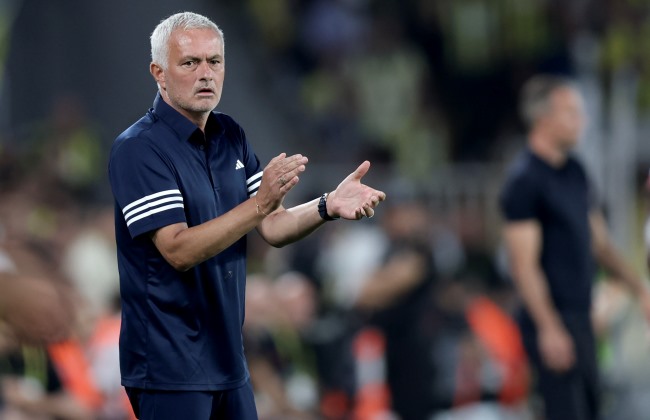 Fenerbahçe elimina Feyenoord e coloca-se na 