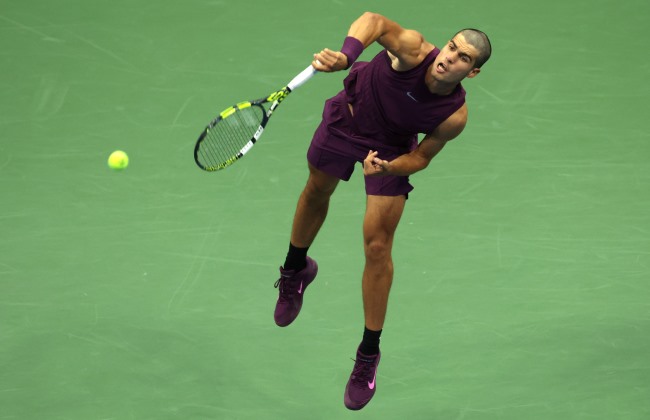 Tenista espanhol Carlos Alcaraz na segunda ronda do US Open após bater Opelka