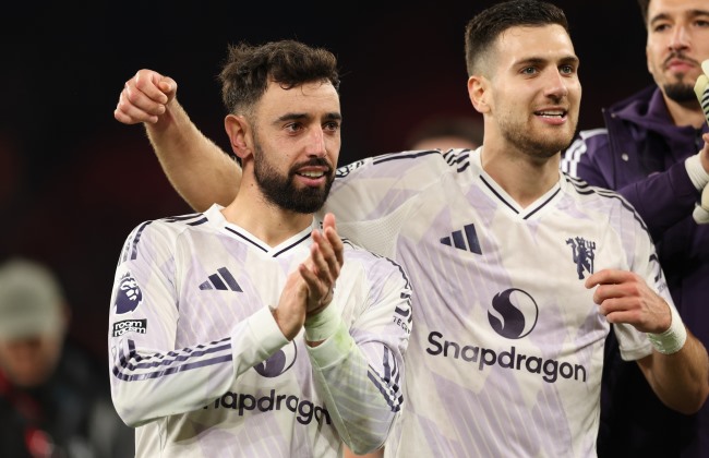 Manchester United vence em Liverpool em dia 