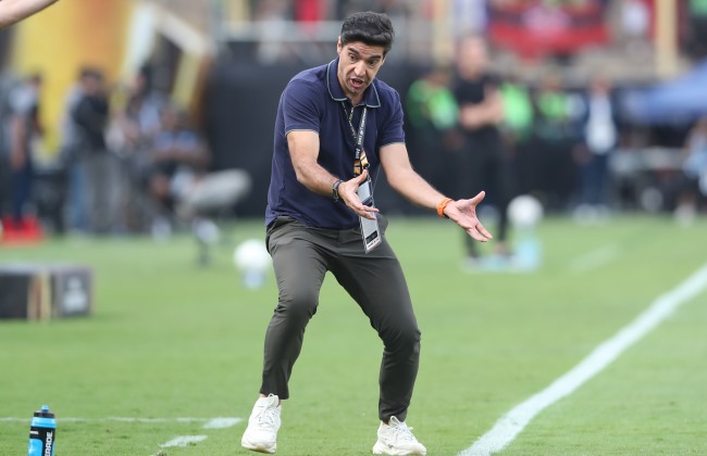 Treinador Abel Ferreira suspenso por oito jogos por desrespeitar árbitros no Brasil