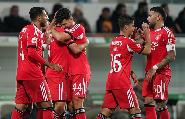 Taça de Portugal: Benfica procura eliminar Farense para marcar clássico com FC Porto