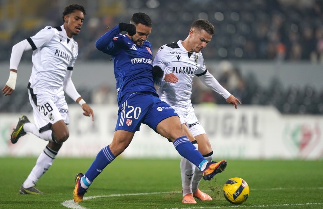 AVS vence em Guimarães e apura-se para os 