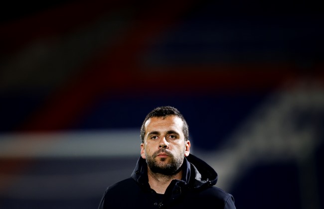 Técnico do Estrela da Amadora lamenta ausência, mas admite que "acontece a todos"