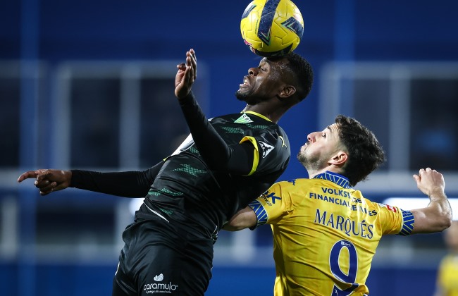 Estoril Praia cede empate na receção ao Tondela