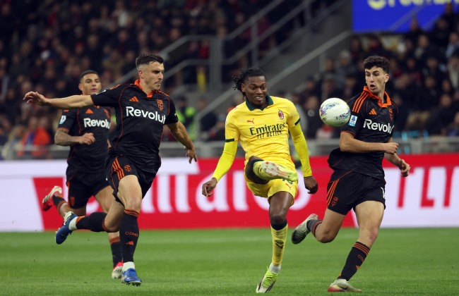 Rafael Leão marca de 