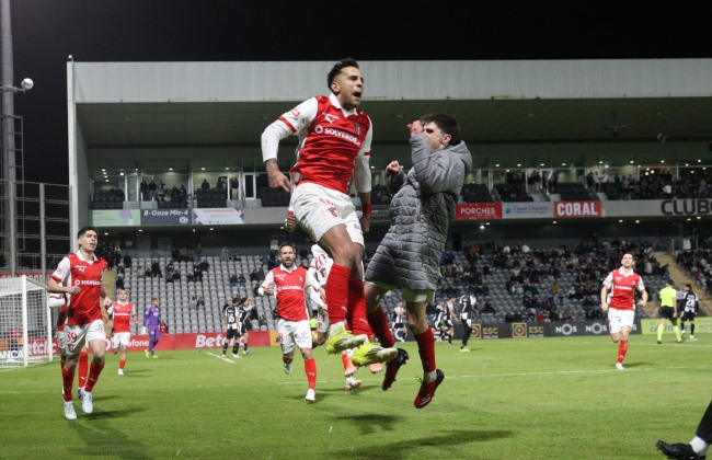 Sporting de Braga vence no Funchal com penálti nos descontos