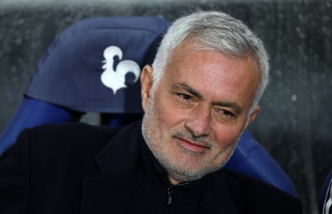 José Mourinho é o novo treinador do Real Madrid para as próximas três épocas