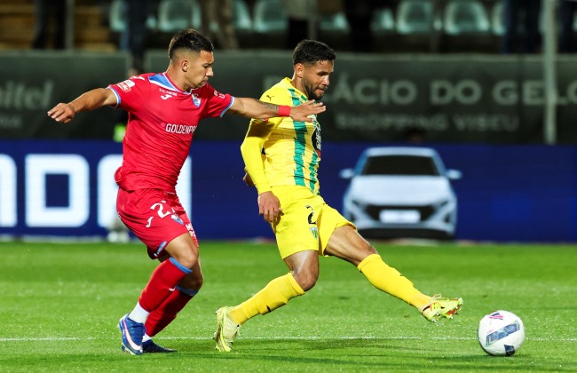 Tondela e Gil Vicente empatam com dois golos perto do fim