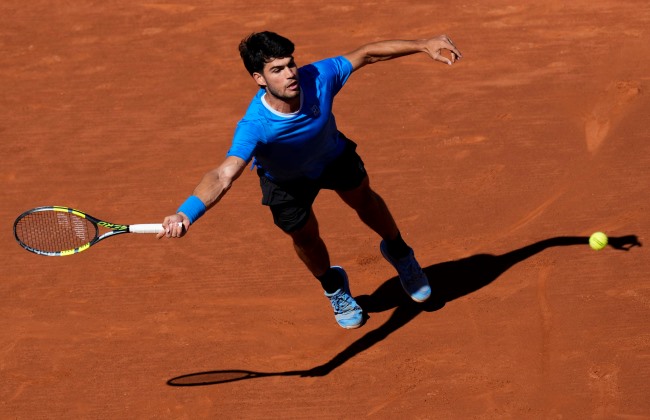 Tenista espanhol Carlos Alcaraz ausente de Wimbledon devido a lesão no pulso