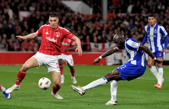 FC Porto perde em Nottingham e falha meias-finais da Liga Europa