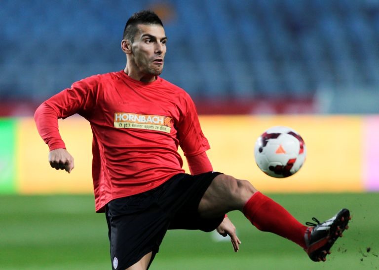 Jogador lusodescendente da seleção nacional do Luxemburgo detido preventivamente